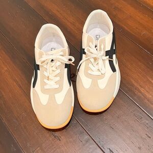 DeFlorance Cloudea Sneakers